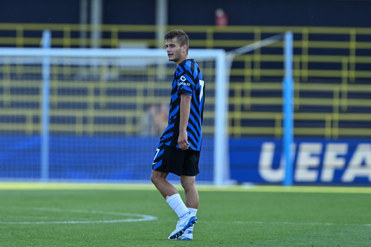 百家乐入口-罗马诺:乌德勒支求购20岁中场贝伦布鲁赫,但遭到国米的拒绝