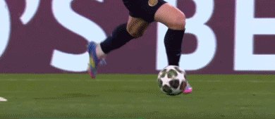 1744158526463014703.gif 百家乐官方-神奇的外脚背!朴实劳塔罗的优雅之夜