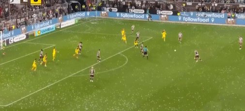 1755994227538034994.gif 【早报】米兰不敌升班马!巴萨绝杀莱万特!