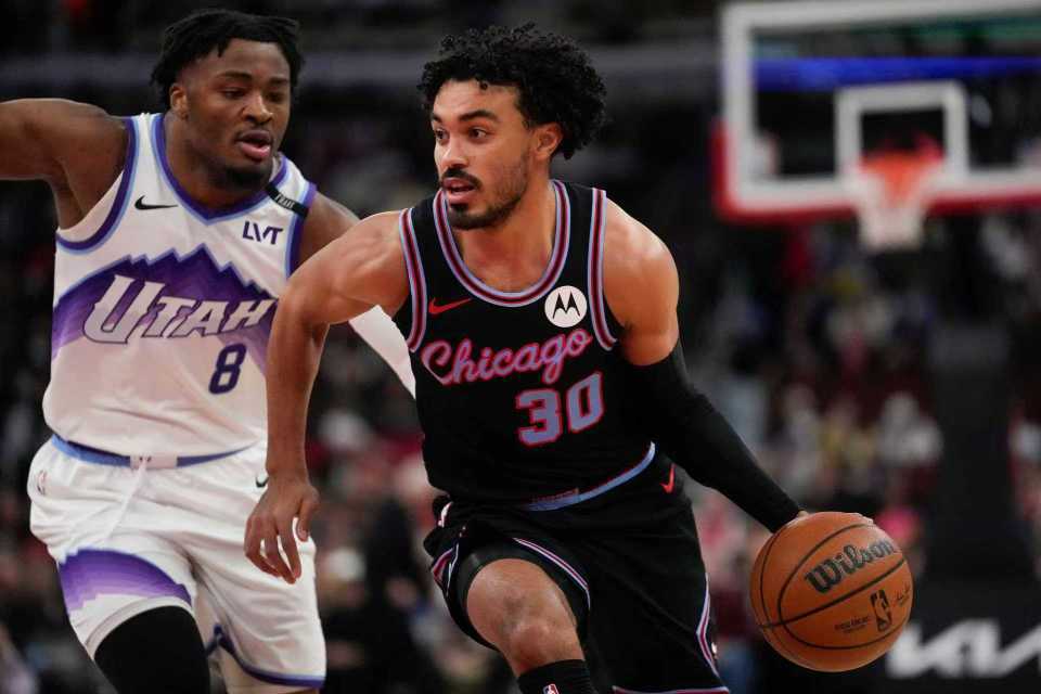 百家乐入口-武切维奇35+7+5准绝杀公牛险胜爵士 森萨博43分生涯新高