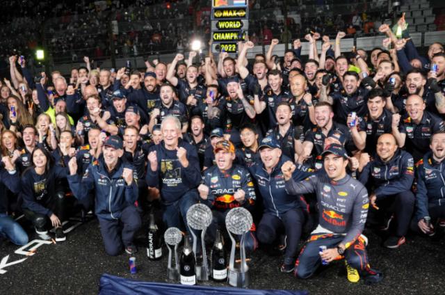 1666428488738069393.png 百家乐官网-维斯塔潘何以加冕双冠王①:与RB18赛车“完美融合”